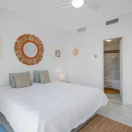 Chic 3br Townhouse On The With Pool And Garage * Estepona