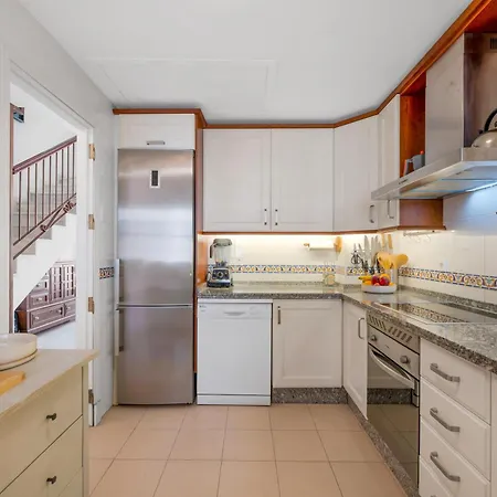 Chic 3br Townhouse On The With Pool And Garage Estepona