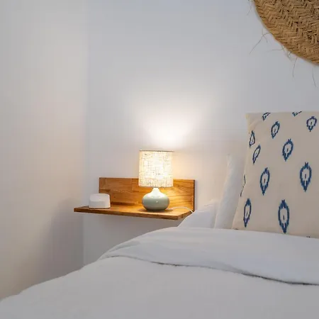 Chic 3br Townhouse On The With Pool And Garage Apartament