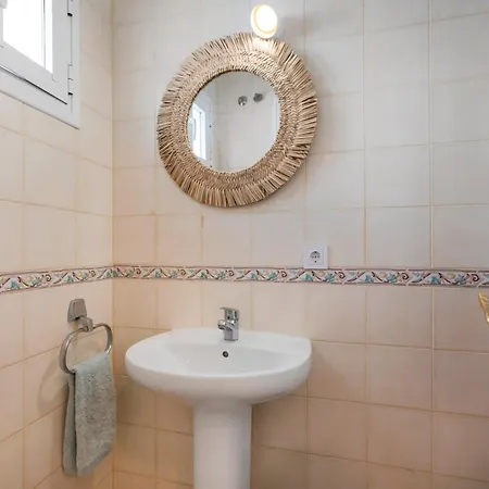 Chic 3br Townhouse On The With Pool And Garage 公寓 *