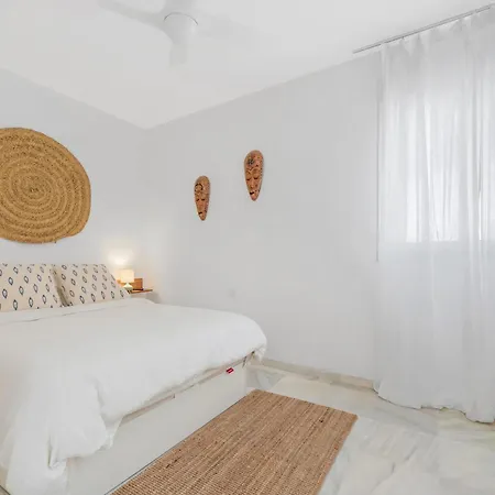 Апартаменты Chic 3br Townhouse On The With Pool And Garage