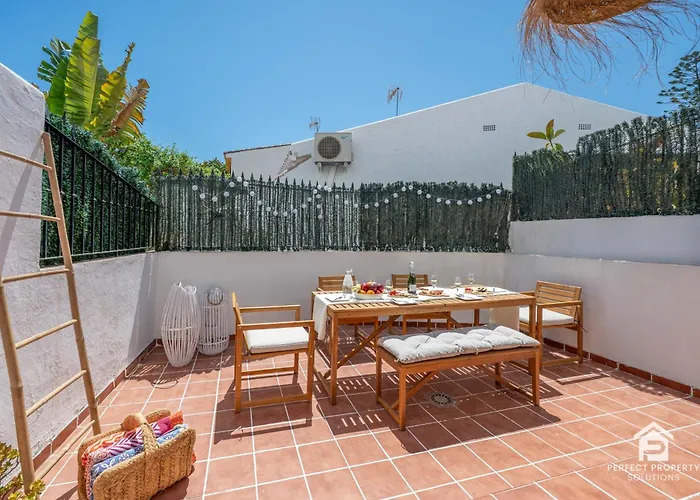 Chic 3br Townhouse On The With Pool And Garage *