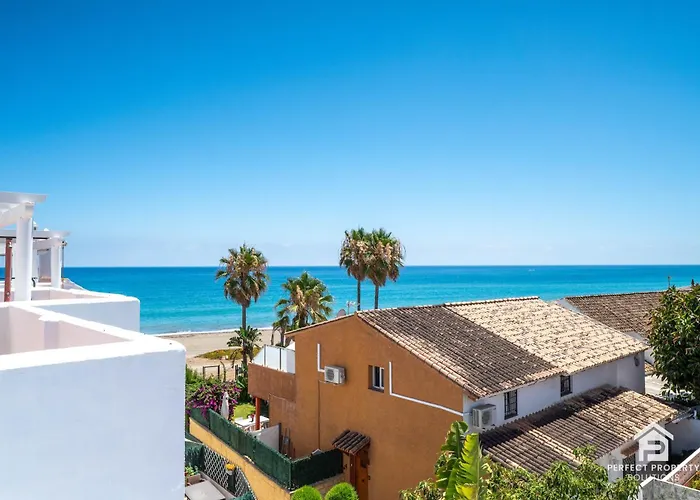 Chic 3br Townhouse On The With Pool And Garage شقة *